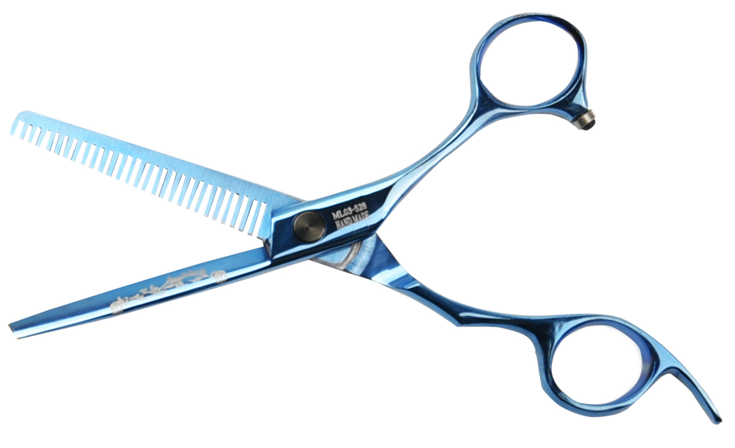Modelling scissors with one-sided serration