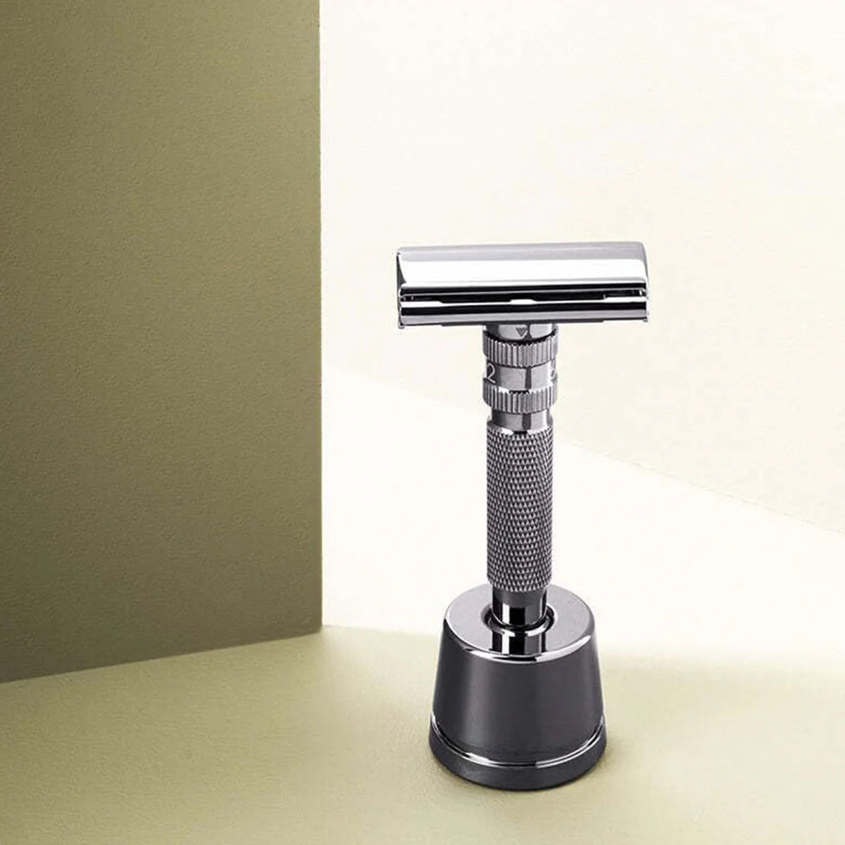 Rockwell Razors Rasiererständer – Gunmetal