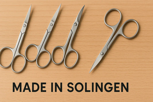 Nagelschere mit gebogener Schneide
