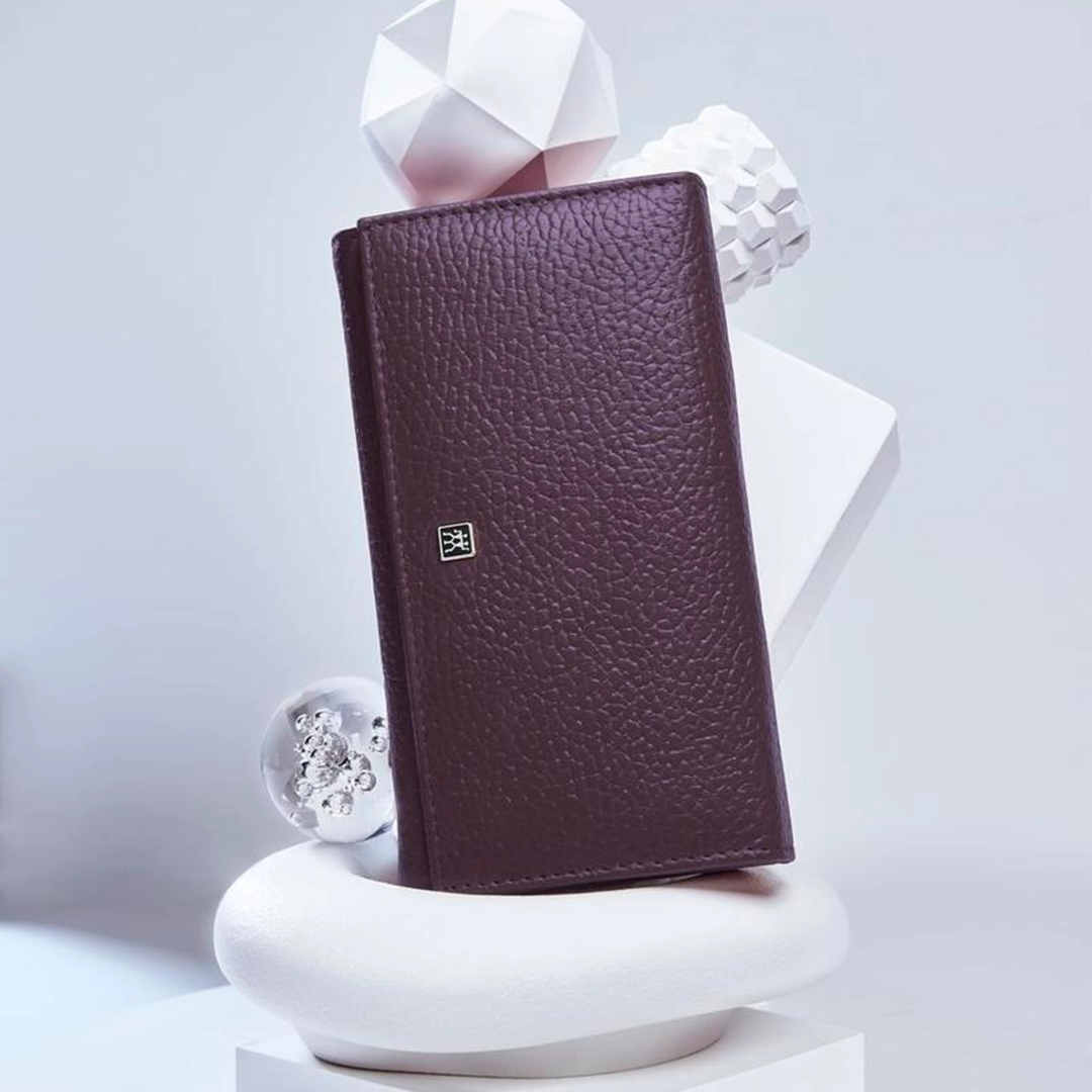 Klassisches Maniküre Set aus Leder Violett