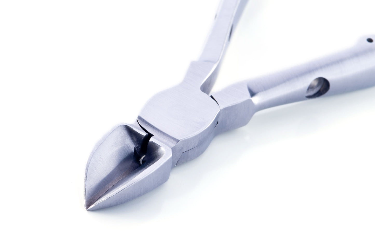 Nail clippers for stronger fingernails