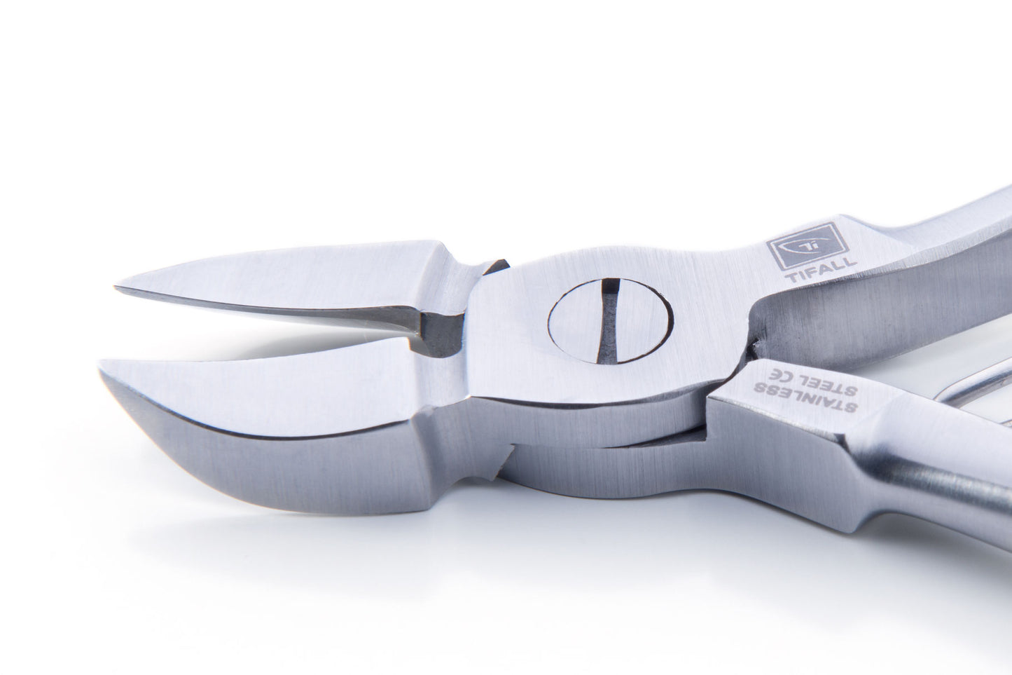 Nail clippers for stronger fingernails