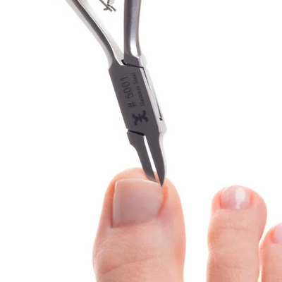 Nail nippers for ingrown nails